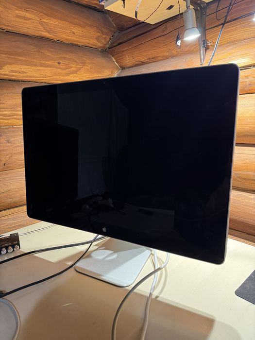 Монітор Apple Cinema Display