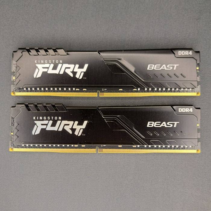 Оперативна Память / DDR4 / 32GB 3200MHZ