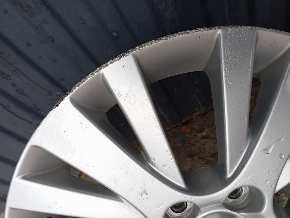 Felgi aluminiowe 17'' Hyundai i30 Mazda 3 Kia Ceed 7J 5x114,3 ET60