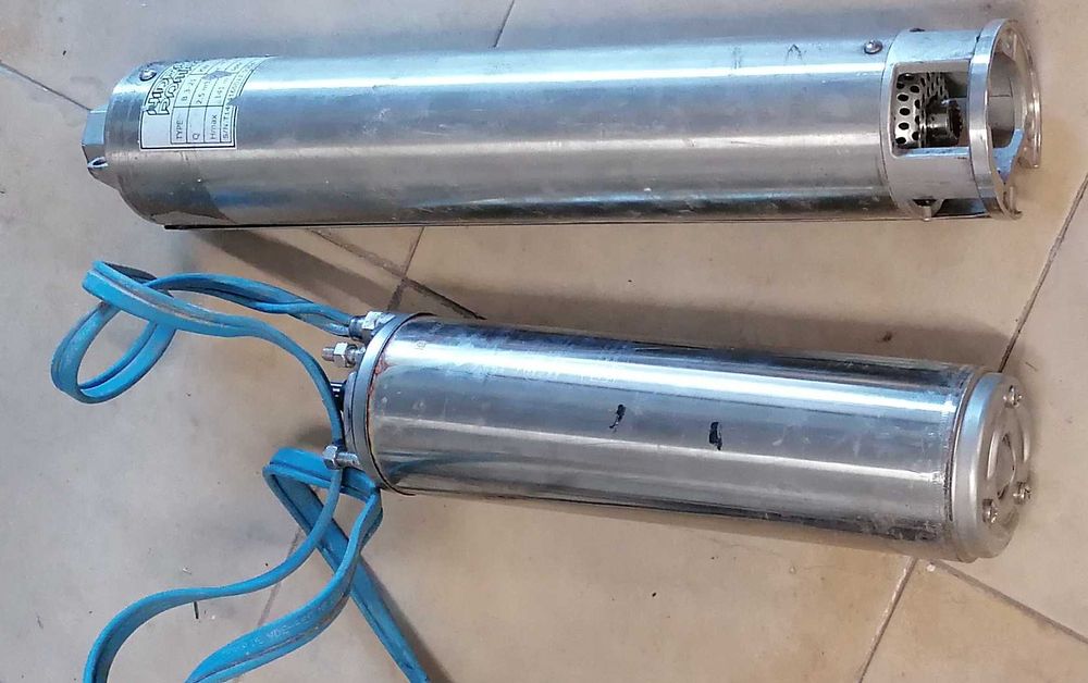 Bomba de furo de agua, usada, com problema