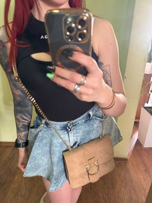 Beżowa, brązowa torebka, na ramię, łańcuszek, ala zamszowa, kopertówka