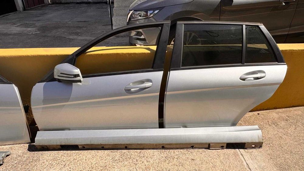 Material para Mercedes C220, W204, de 2014.