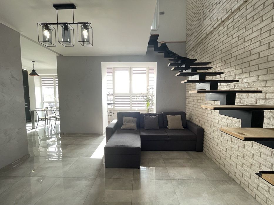 Пентхаус . Велмарт. Вільний з 15.01