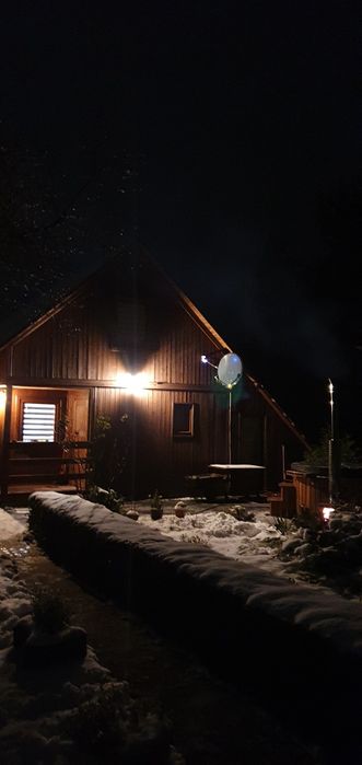 Domek nad morzem z balią jacuzzi na wyłączność