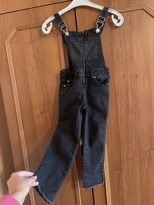 Одяг на дівчинку zara
