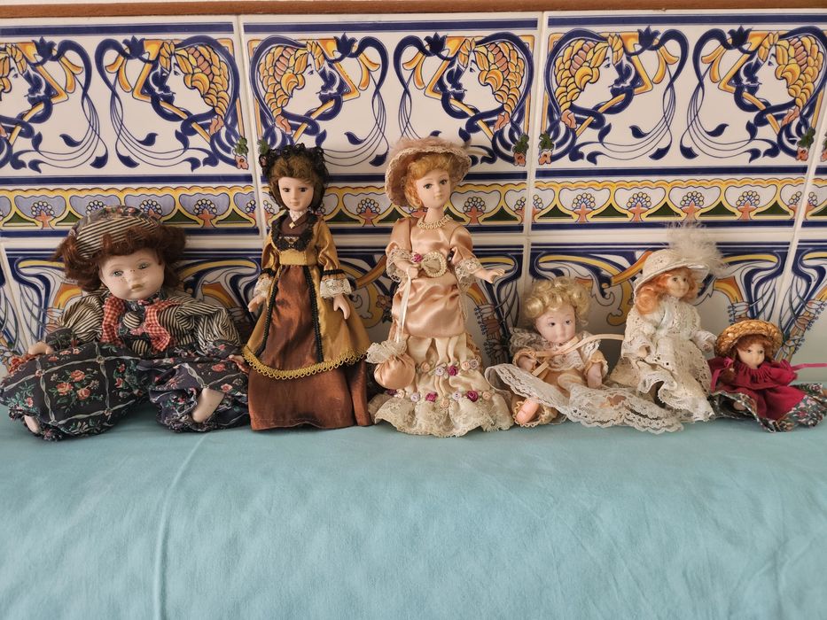 Bonecas de porcelana