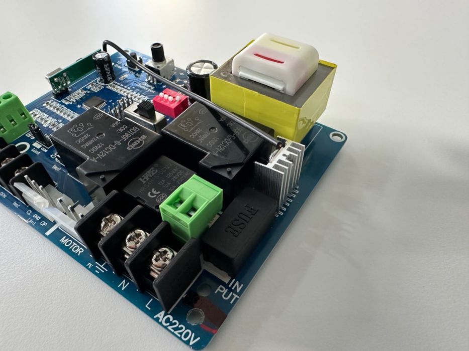 Central de Controlo Motor de Correr Vevor Nova