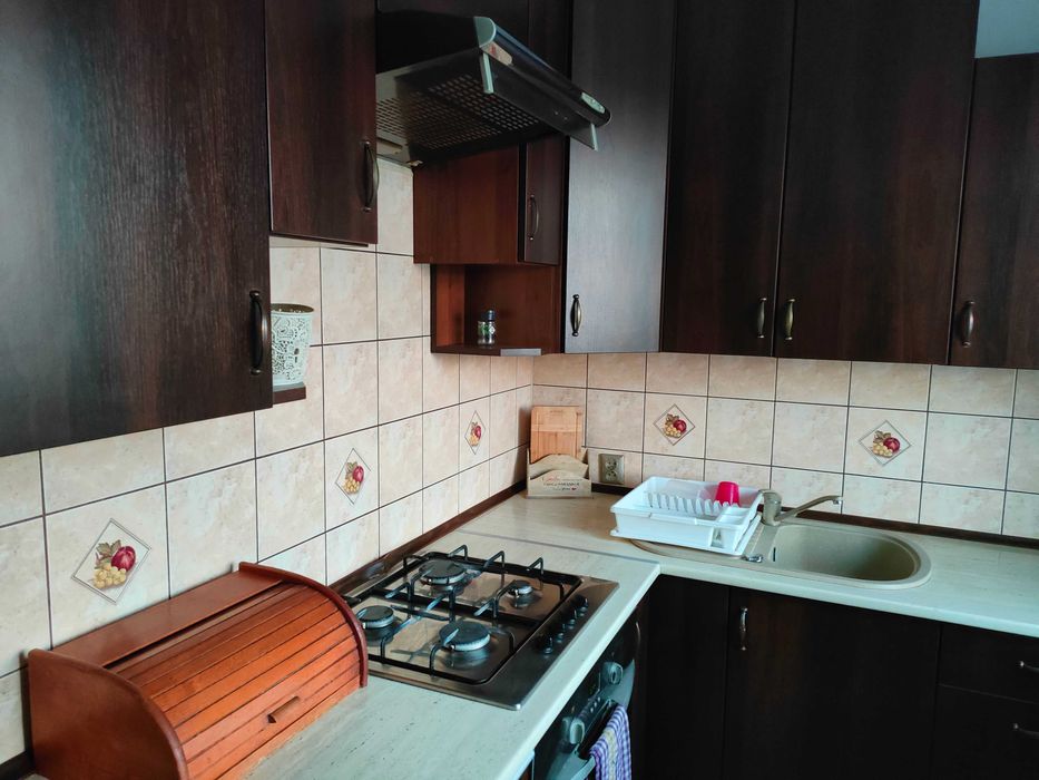 Wynajmę mieszkanie 3 pokojowe o pow. 56,00m2 osiedle BARWINEK- Kielce