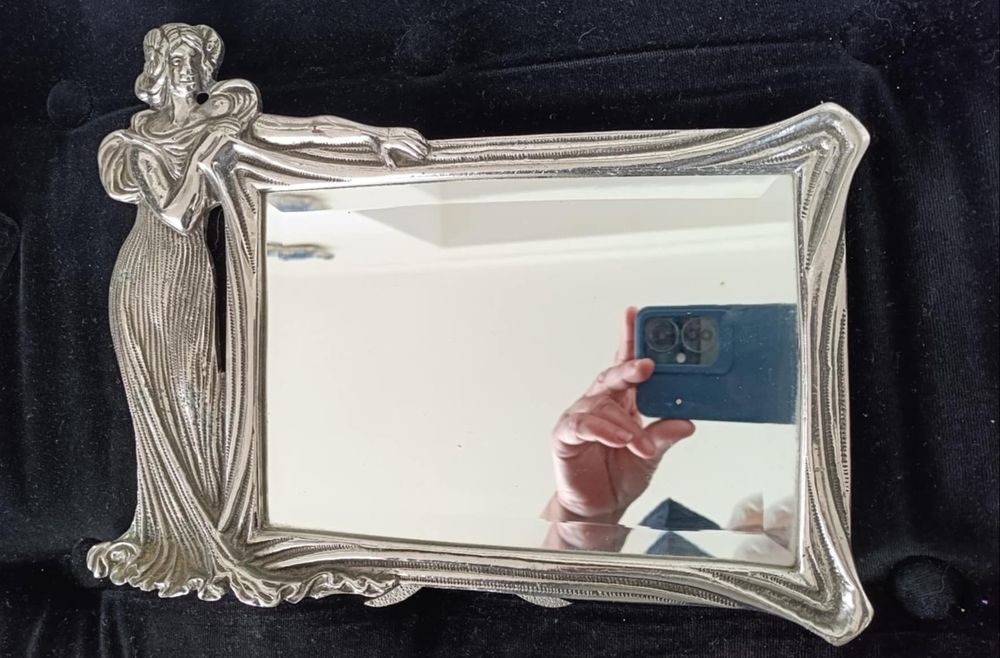 Antigo espelho arte nova