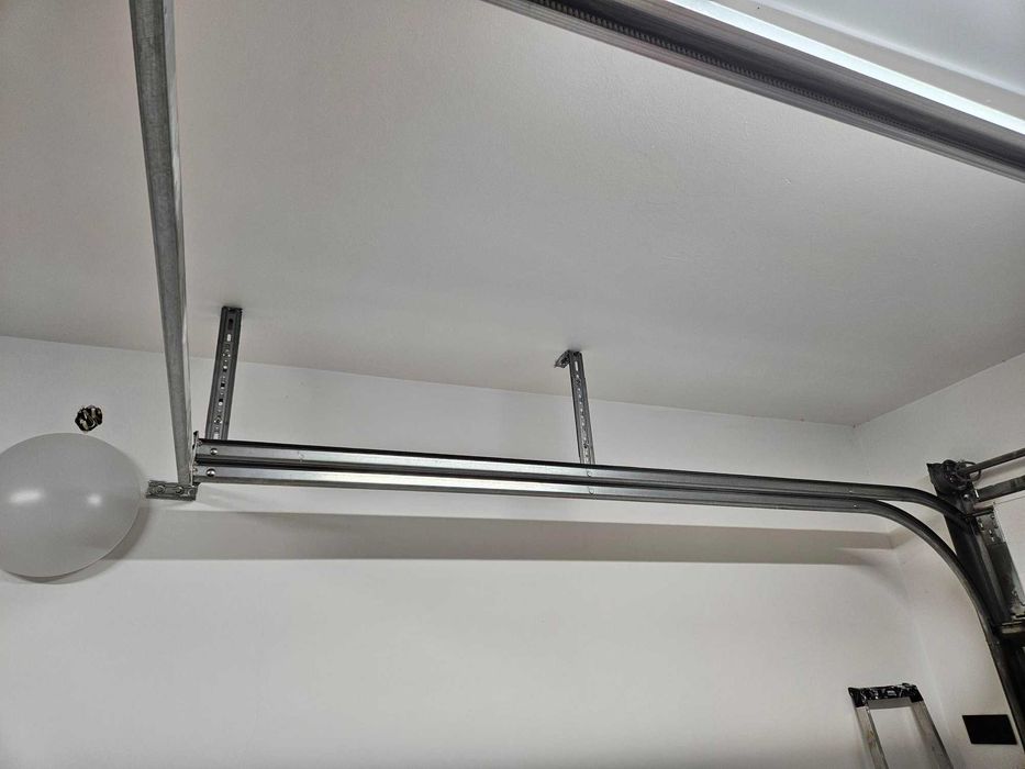 Brama garażowa segmentowa Wiśniowski