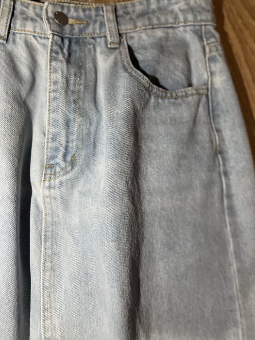 Джинсова спідниця міді