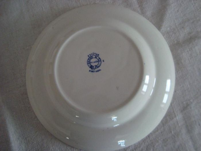 Prato Louça SACAVÉM Estátua Azul, rosa, verde e preto