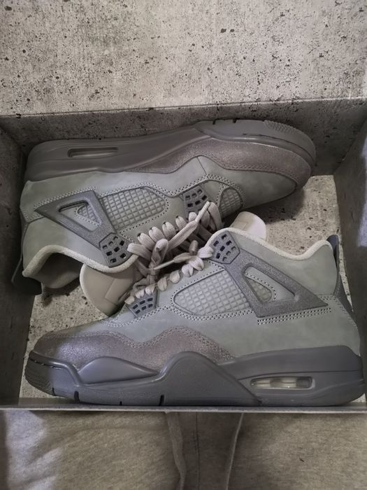 Air Jordan 4 Nova