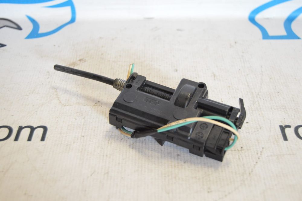MODULO MOTOR FECHO COMBUSTIVEL ELETRICO VALEO 8200305732 RENAULT