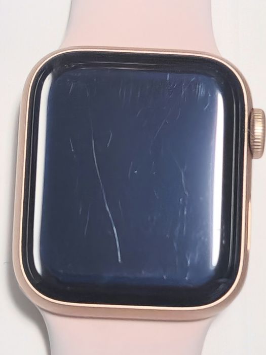 Смарт часы Apple Watch SE 40mm rose gold оригинал