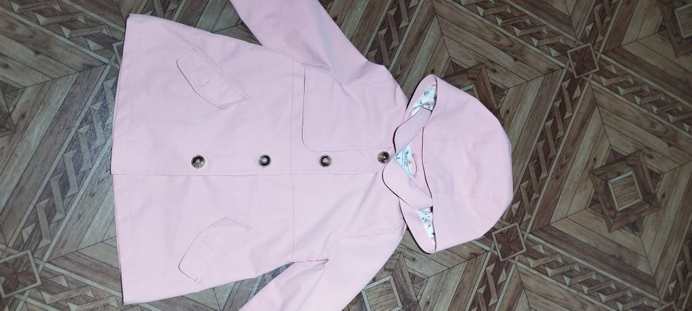 Курточка для дівчинки 98-104 см пальтечко рожеве