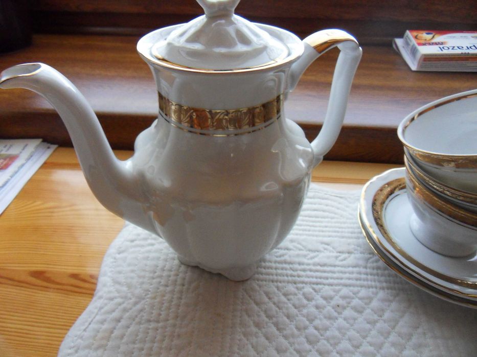 piękny komplet kawowy porcelana