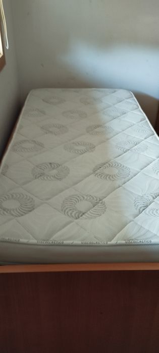 Cama de solteiro cor faia