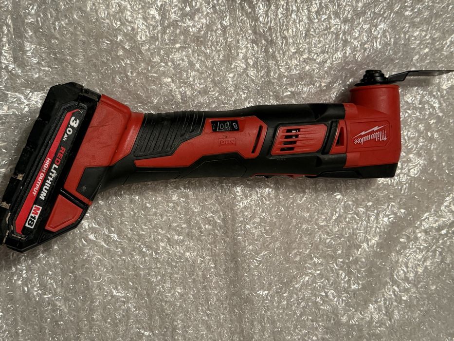 Milwaukee M18 8MT