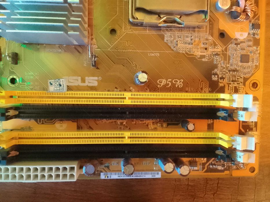 Материнська плата Asus P5B плюс процессор Intel Core 2 Duo E6420