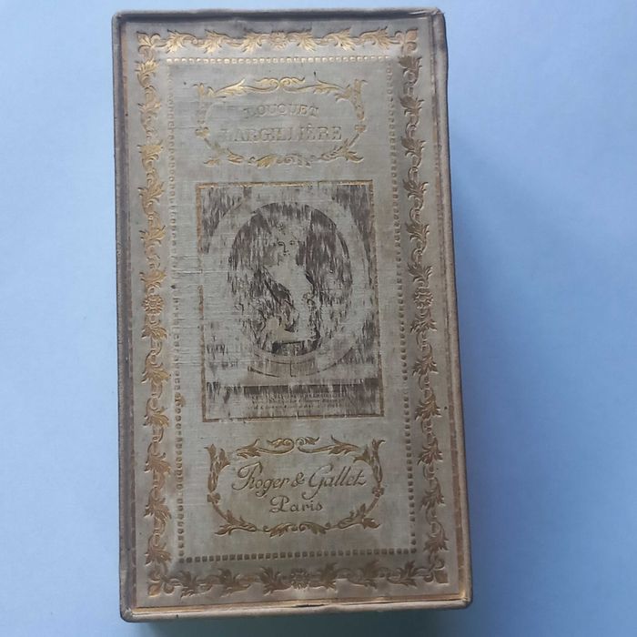 Bonita caixa vintage da Roger & Gallet, Paris