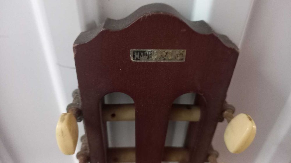 Guitarra Clássica Suzuki No. 730 (Nagoya, Japão) - Vintage p/ Restauro