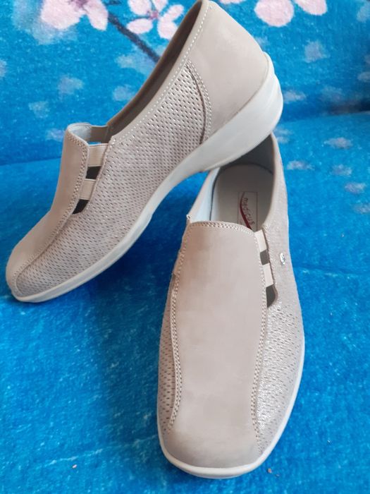 Nowe buty rozmiar 7 czyli 40 firmy medicus tegosc g