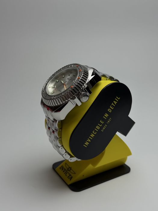 Invicta 49777, чоловічий масивний годинник, інвікта сріблясті