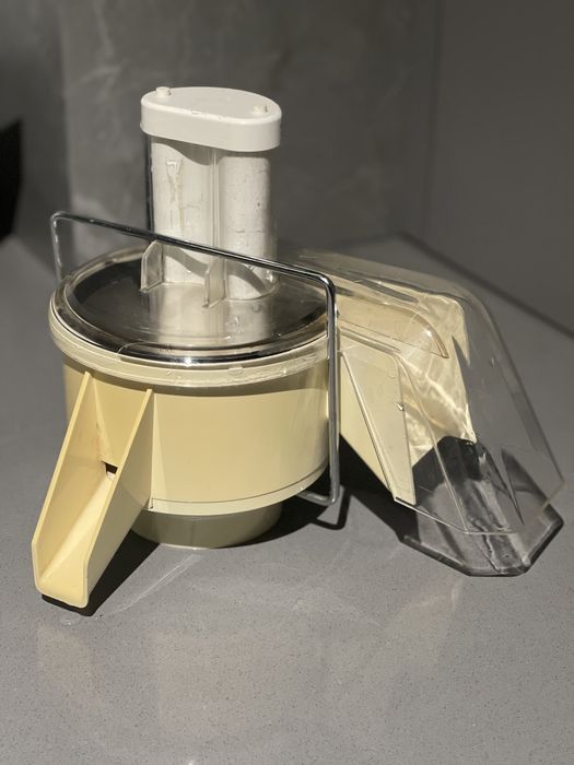 Кухонный комбайн  и 5 насадок Kenwood KM 0010