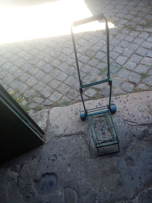 Carro compra em metal! Á Sporting!