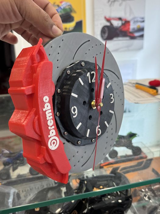 Relógio Brembo lindo, novo a estrear.