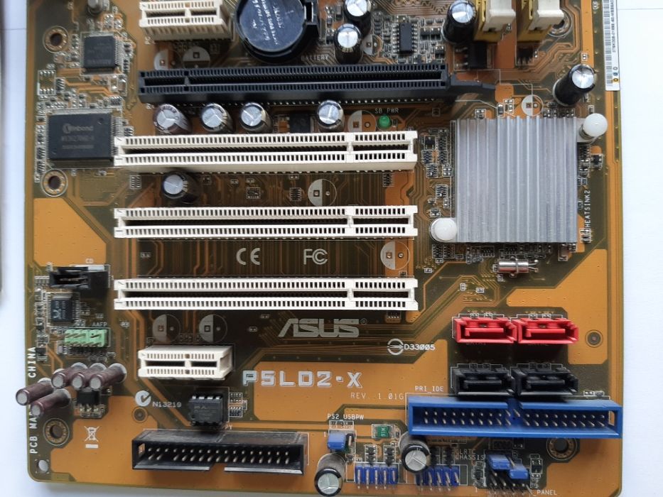 Motherboard Asus P5LD2-X SKT775 + CPU D925 + 1GB memoria