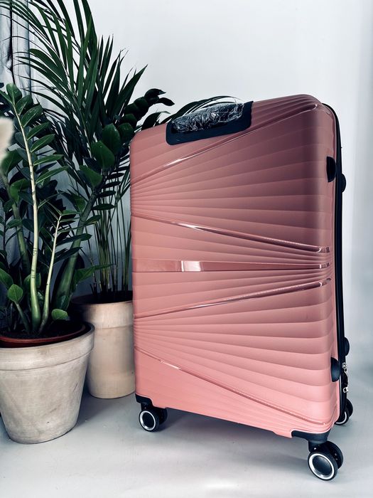 Nowa duża walizka pudrowy róż torba