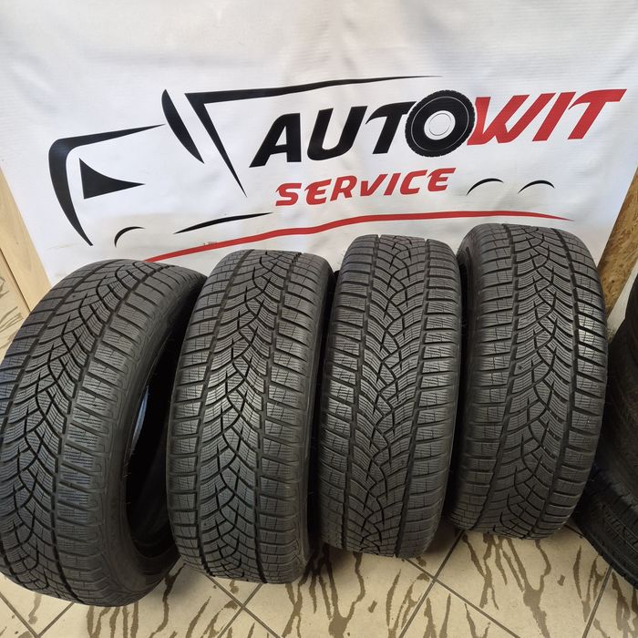 225/55R17 Goodyear UltraGrip Performance + Run Flat