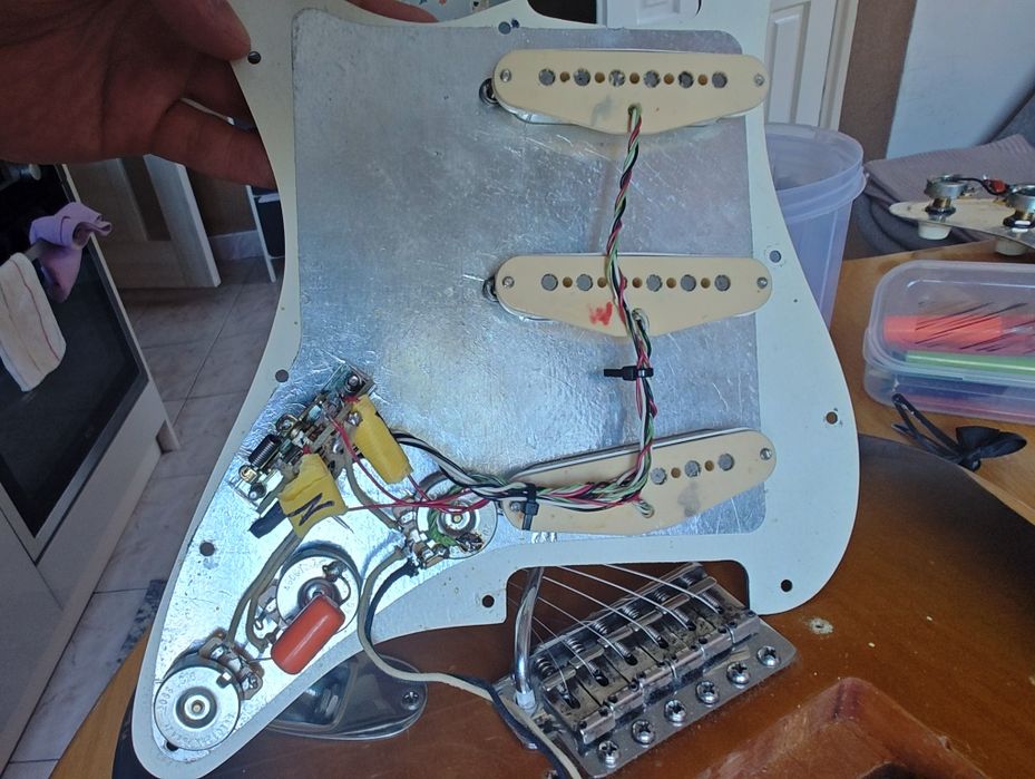 DiMarzio set пікгард Stratocaster