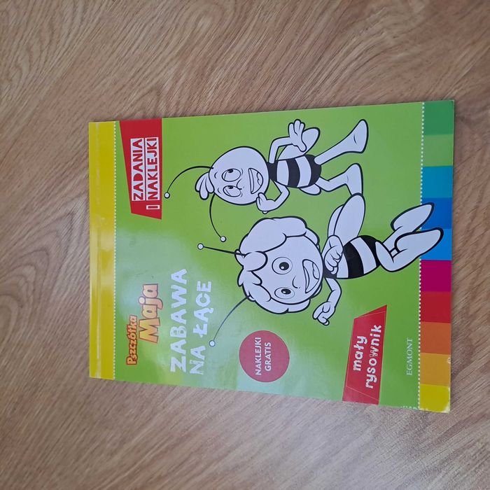 Kolorowanki z naklejkami dla dziewczynki / zestaw 4
