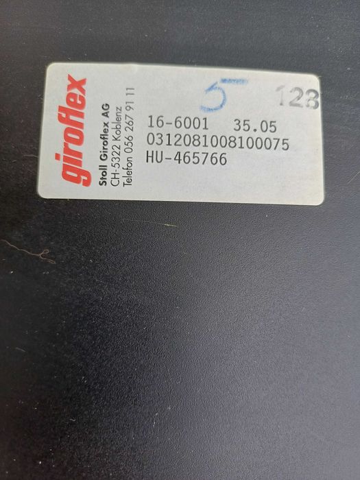 Cadeiras de escritório base de trenó da GIROFLEX