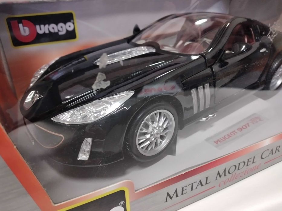 Miniatura Peugeot 907 - Burago - 1:18 - metal model car