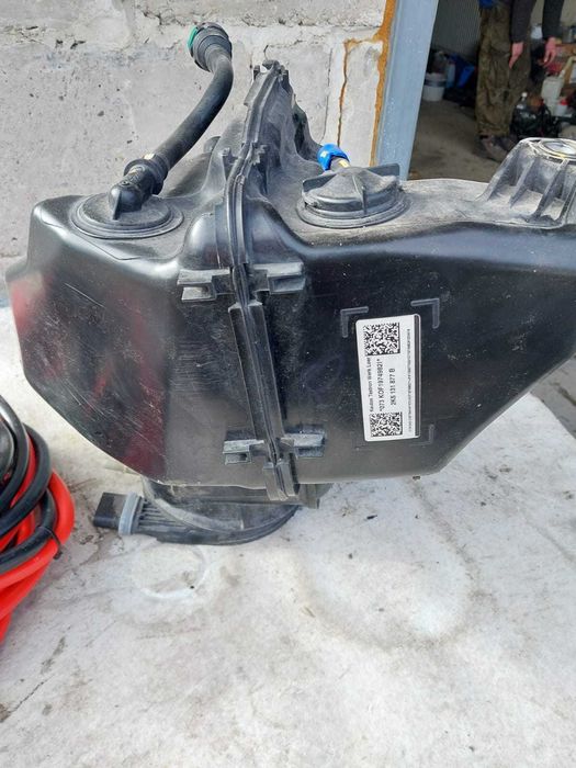 zbiornik adblue z pompą vw caddy 2K5.131877B, 04440.40022