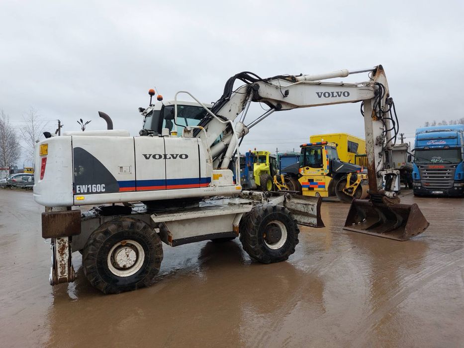 Продам колесный экскаватор Volvo Ew 160 c , 2011 г , 3 ковша