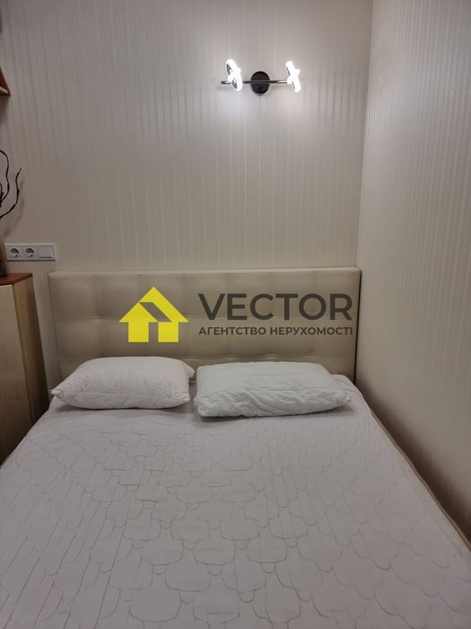 Сучасна 1к 43 м² з ремонтом, теплою підлогою та технікою