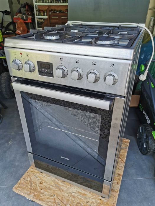 Kuchenka gazowa z piekarnikiem GORENJE K57364AXG