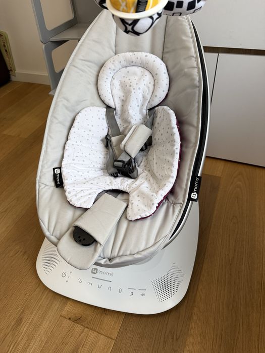 Заколисуючий центр MamaRoo 5.0 шезлонг укачивающий центр 4moms