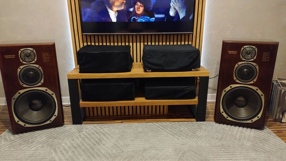 Onkyo Monitor 2000X