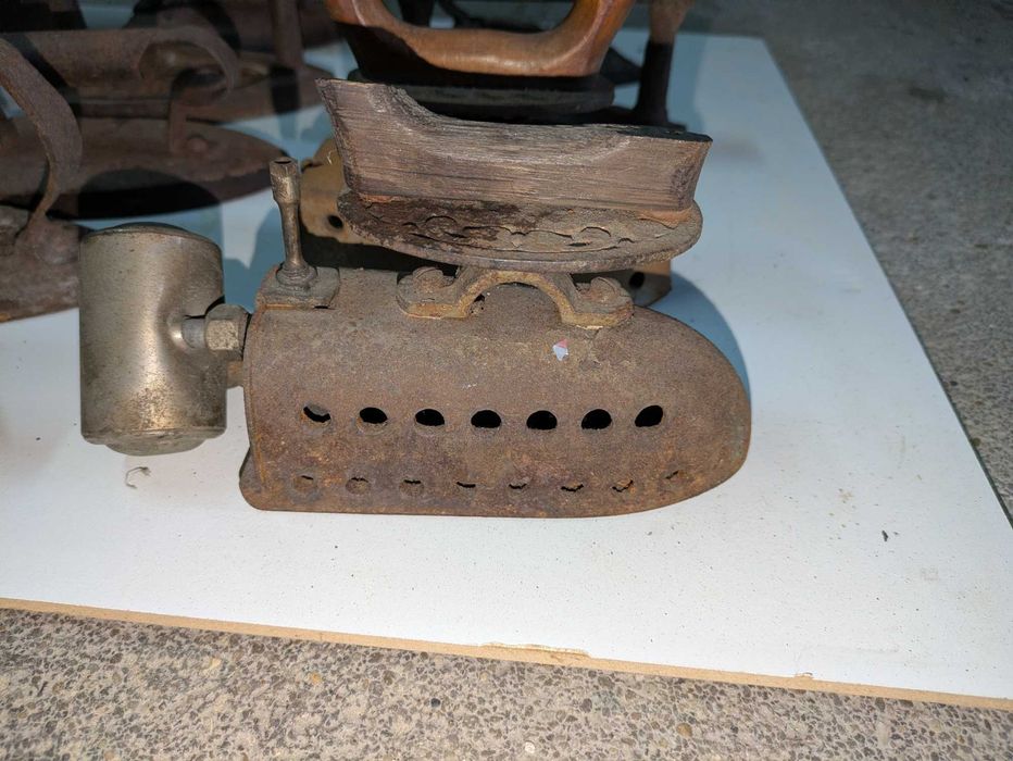 Ferros engomar antigos