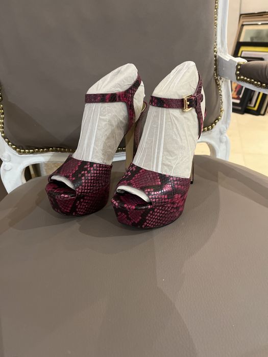 Sapatos femininas