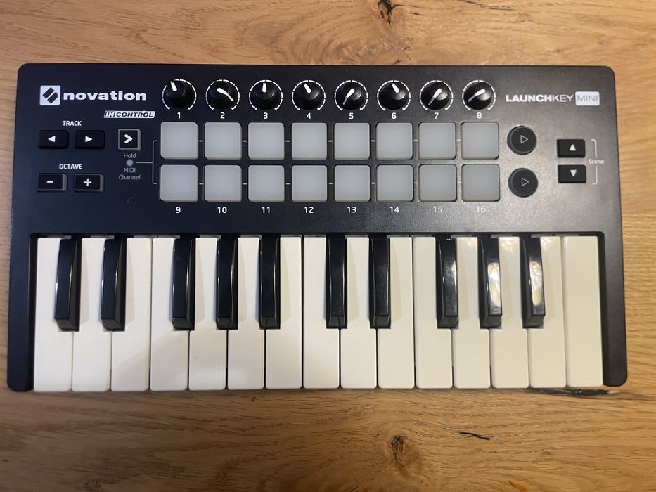 kontroler novation launchkey