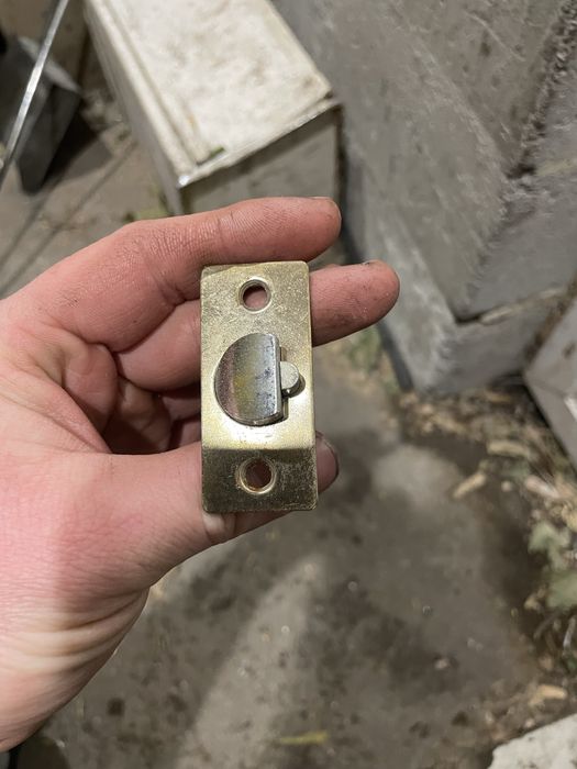 Продам замок дверний в міжкімнатну дверь