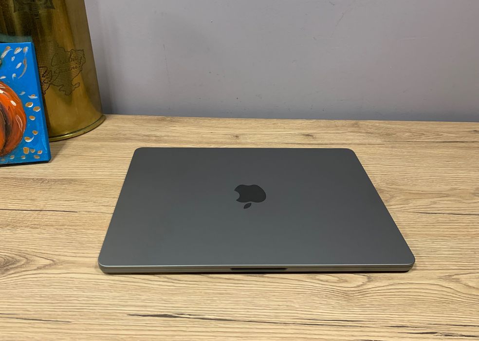 MacBook AIR 13 M2/8 CPU/ 8 GPU/ 8 ram/ 256 Space Gray MLXW3