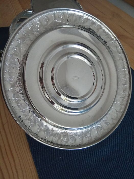 Terrina bastante bonita64740407682051122